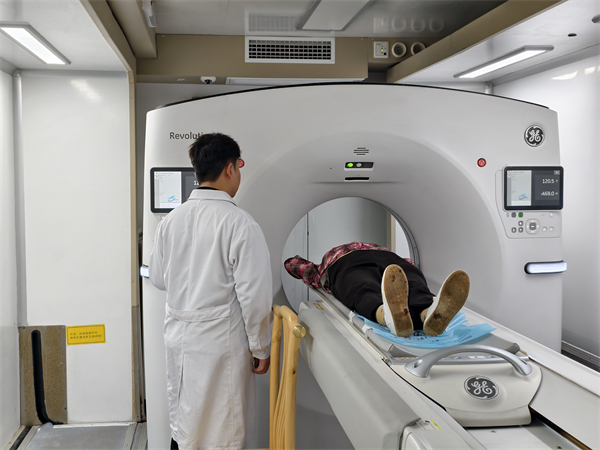 移動(dòng)CT車(chē) 市級(jí)免費(fèi)醫(yī)療服務(wù)溫暖人心